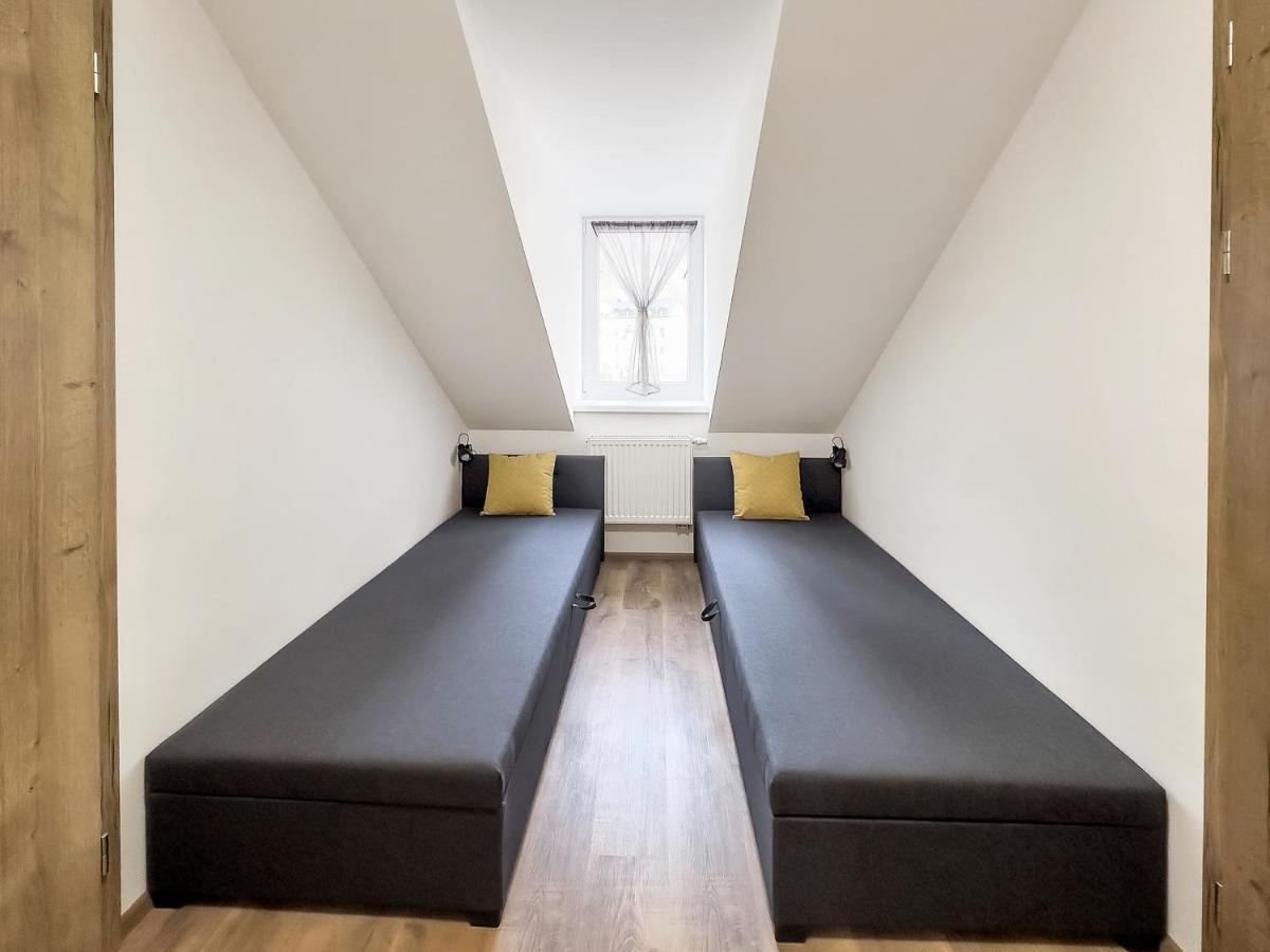 Apartment Katrin 2 كارلوفي فاري المظهر الخارجي الصورة