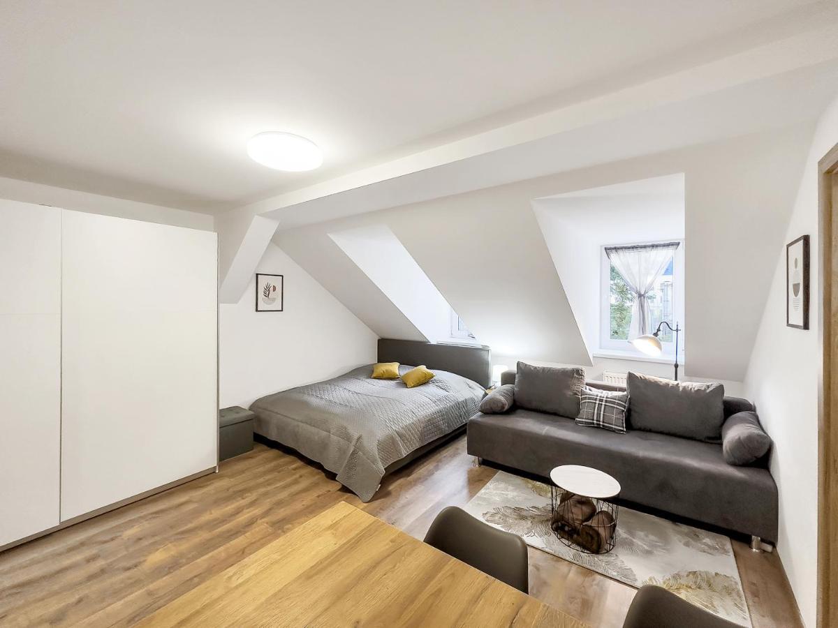 Apartment Katrin 2 كارلوفي فاري المظهر الخارجي الصورة