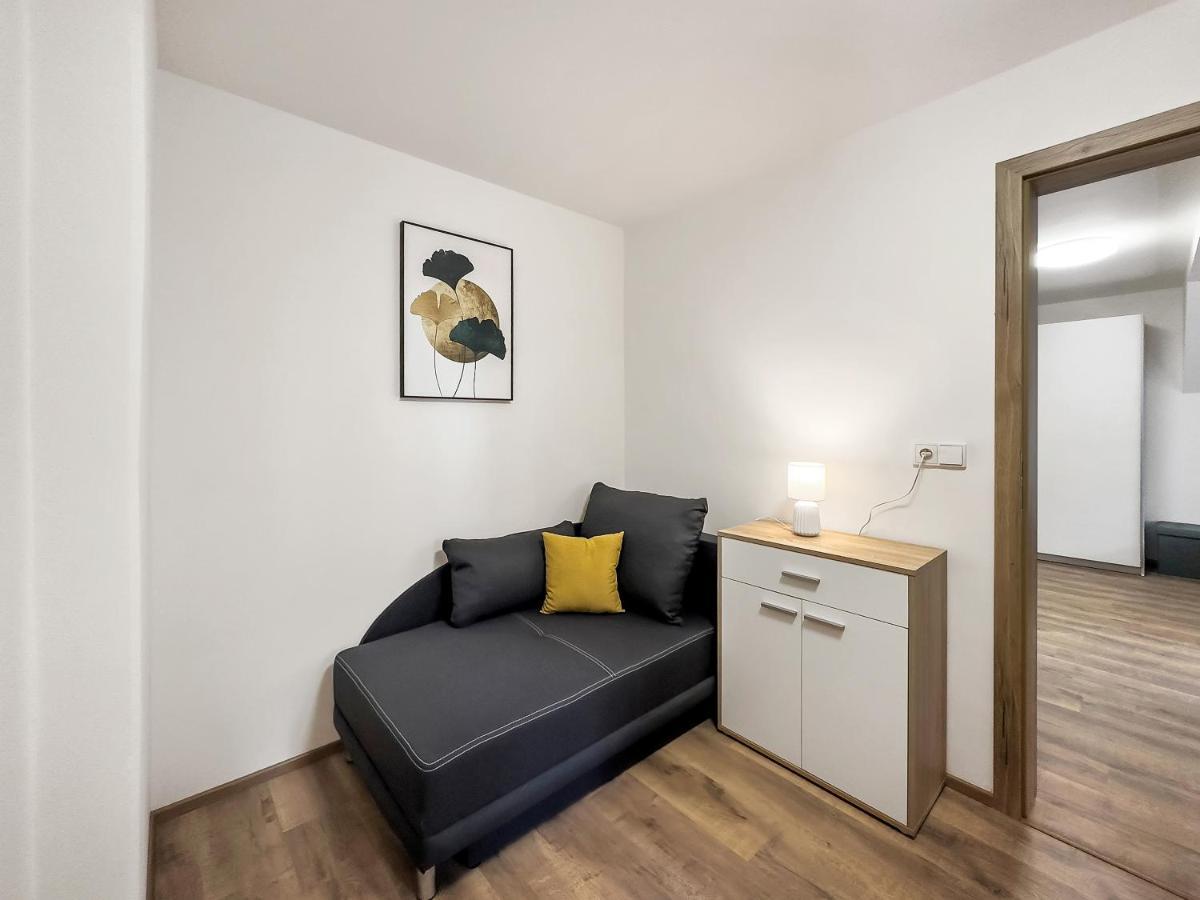 Apartment Katrin 2 كارلوفي فاري المظهر الخارجي الصورة