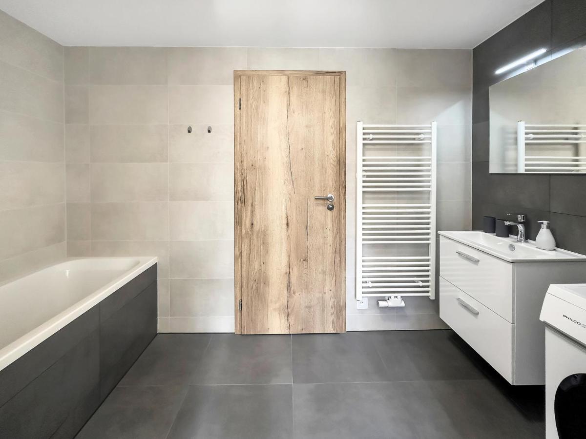 Apartment Katrin 2 كارلوفي فاري المظهر الخارجي الصورة